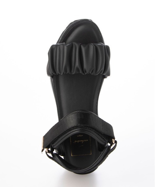 enchanted（エンチャンテッド）の「ラッフルメタルアクセントスニーカーサンダル（サンダル・レディース・グレイッシュベージュ/ブラック/アイボリー・M/S/LL/L）」の15枚目の写真