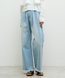 SOFFITTO（ソフィット）の「タックセミワイドデニムパンツ（デニムパンツ）」