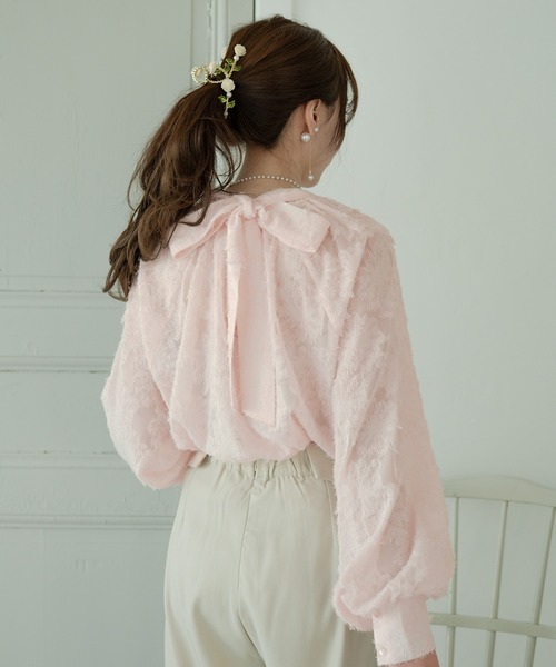 Ambre Neige(アンブルネージュ)の「2way bowtie puff sleeve blouse / 2wayボウタイパフスリーブブラウス(シャツ/ブラウス・レディース・アイボリー/ベビーピンク・FREE)」の3枚目の写真