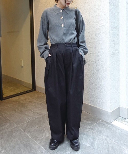 CORNERS(コーナーズ)の「ツータックワイドチノ(チノパンツ・レディース・チャコールグレー/ブラック/ベージュ・マルチサイズ)」の1枚目の写真