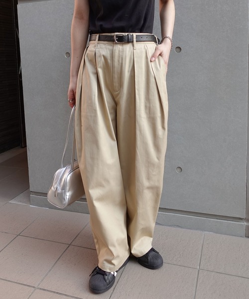 CORNERS(コーナーズ)の「ツータックワイドチノ(チノパンツ・レディース・チャコールグレー/ブラック/ベージュ・マルチサイズ)」の9枚目の写真