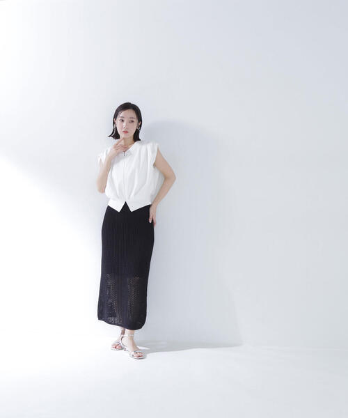 NATURAL BEAUTY BASIC（ナチュラルビューティーベーシック）の「◇タックショルダージップベスト（ベスト・レディース・レッド/オフホワイト/チャコールグレー・FREE）」の15枚目の写真