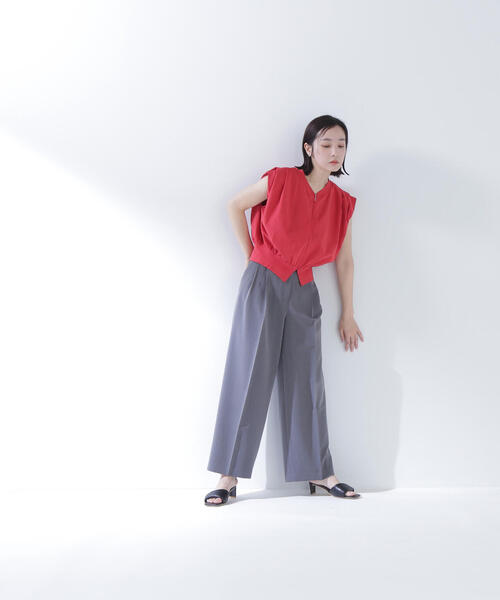 NATURAL BEAUTY BASIC（ナチュラルビューティーベーシック）の「◇タックショルダージップベスト（ベスト・レディース・レッド/オフホワイト/チャコールグレー・FREE）」の18枚目の写真