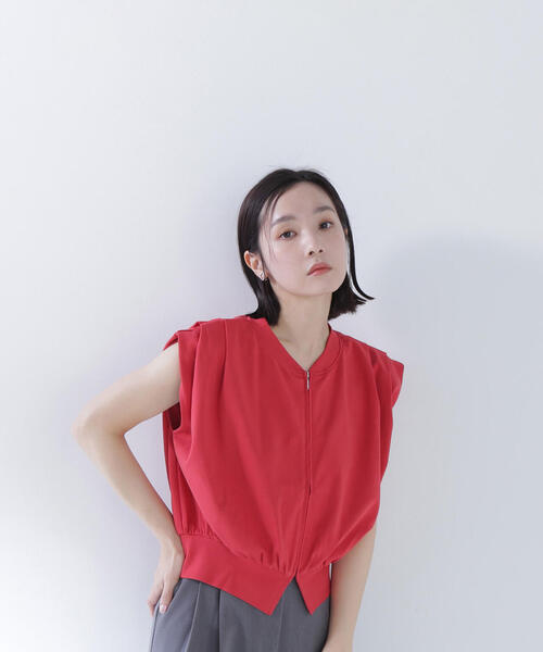 NATURAL BEAUTY BASIC（ナチュラルビューティーベーシック）の「◇タックショルダージップベスト（ベスト・レディース・レッド/オフホワイト/チャコールグレー・FREE）」の21枚目の写真