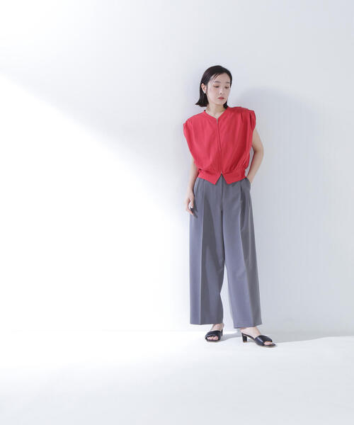 NATURAL BEAUTY BASIC（ナチュラルビューティーベーシック）の「◇タックショルダージップベスト（ベスト・レディース・レッド/オフホワイト/チャコールグレー・FREE）」の22枚目の写真
