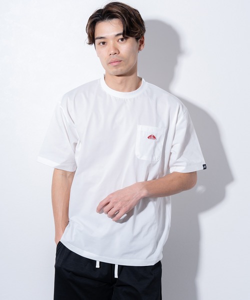Piko（ピコ）の「前ポケットワンポイント刺繍Tシャツ（Tシャツ