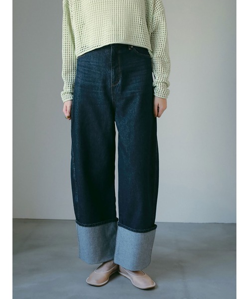 HER.（ハー）の「ロールアップカーブデニム（その他パンツ・レディース・ダークインディゴブルー・1/2）」の4枚目の写真