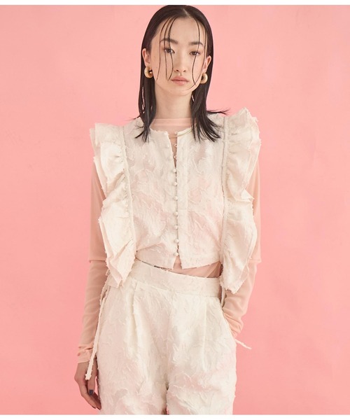 Settimissimo（セッティミッシモ）の「フリンジジャガード ラッフルスリーブ ジレ（ベスト・レディース・アイボリー/ブラック・FREE）」の9枚目の写真