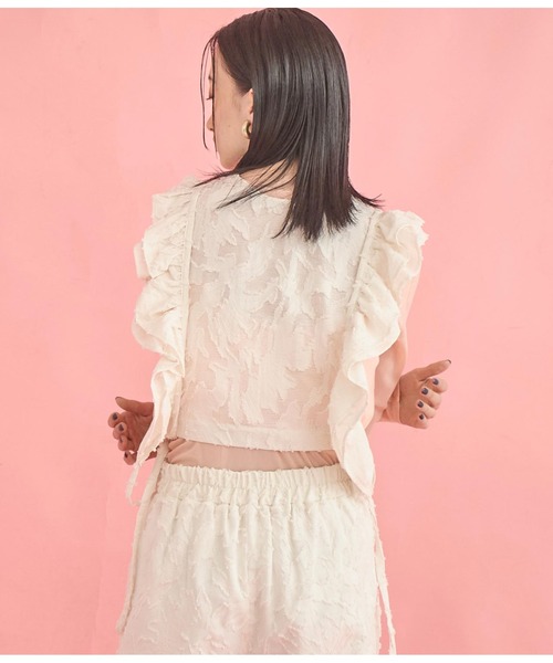 Settimissimo（セッティミッシモ）の「フリンジジャガード ラッフルスリーブ ジレ（ベスト・レディース・アイボリー/ブラック・FREE）」の6枚目の写真