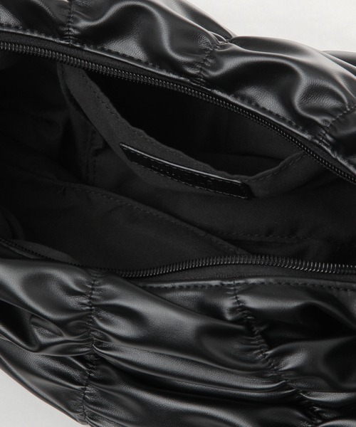 LAKOLE（ラコレ）の「ギャザーラウンドショルダーバッグ / 325803（ショルダーバッグ・レディース・イエロー/ブラック/オフホワイト・FREE）」の9枚目の写真