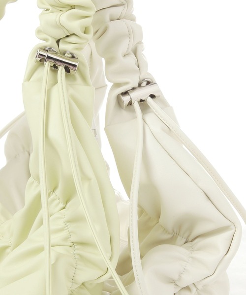 LAKOLE（ラコレ）の「ギャザーラウンドショルダーバッグ / 325803（ショルダーバッグ・レディース・イエロー/ブラック/オフホワイト・FREE）」の11枚目の写真