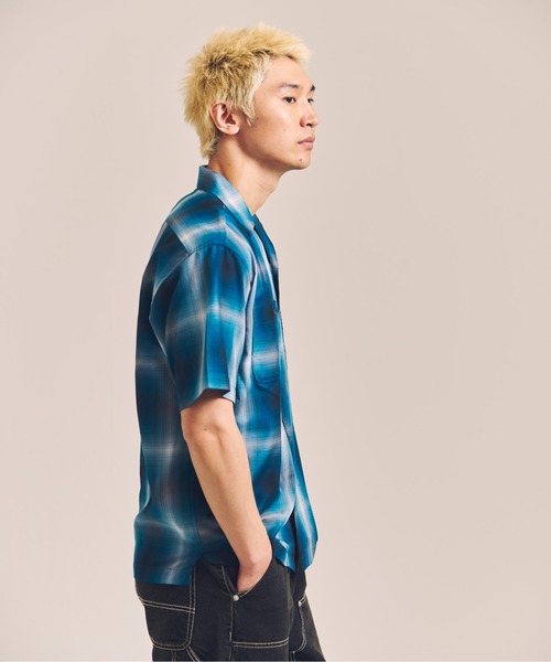 schott(ショット)の「SCHOTT-OMBRE SS SHIRT(シャツ/ブラウス・メンズ・グリーン/ブラック・XL/L)」の6枚目の写真