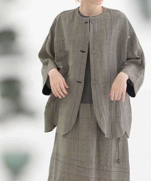 nop de nod(ノップドゥノッド)の「Clocheリネンレーヨンスカラップジャケット(ノーカラージャケット・レディース・ブラック/スミクロ/ネイビー・M)」の6枚目の写真