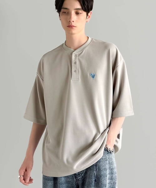 Classical Origin（クラシカルオリジン）の「【Classical Origin】「大人びた遊び心。」刺繍入りハイクオリティダブルフェイス素材バンドカラーポロシャツ／Embroidered High-Quality Double Face Band Collar Polo（ポロシャツ・メンズ・ブラック/ライトグレー/ホワイト・LARGE/SMALL/MEDIUM）」の10枚目の写真