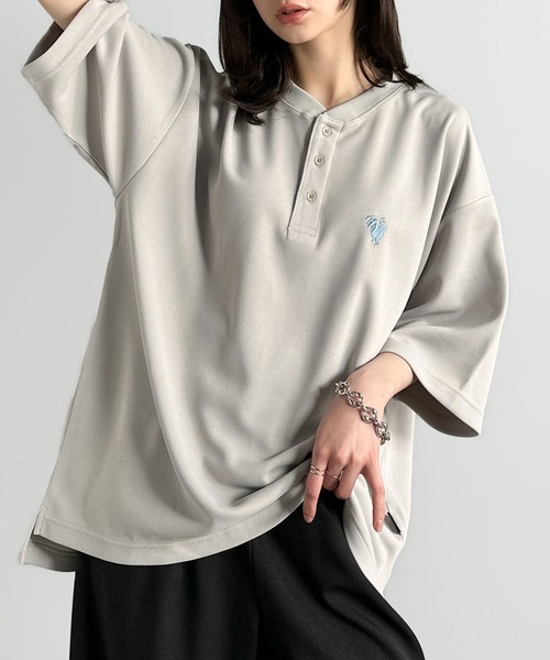 Classical Origin（クラシカルオリジン）の「【Classical Origin】「大人びた遊び心。」刺繍入りハイクオリティダブルフェイス素材バンドカラーポロシャツ／Embroidered High-Quality Double Face Band Collar Polo（ポロシャツ・メンズ・ブラック/ライトグレー/ホワイト・LARGE/SMALL/MEDIUM）」の12枚目の写真