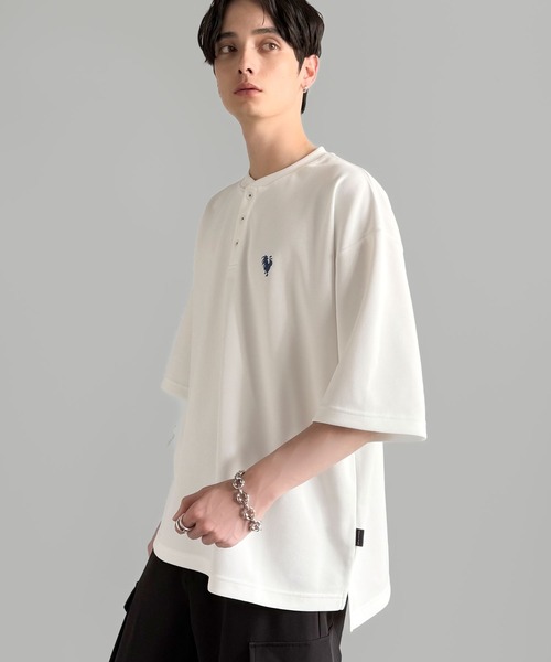 Classical Origin（クラシカルオリジン）の「【Classical Origin】「大人びた遊び心。」刺繍入りハイクオリティダブルフェイス素材バンドカラーポロシャツ／Embroidered High-Quality Double Face Band Collar Polo（ポロシャツ・メンズ・ブラック/ライトグレー/ホワイト・LARGE/SMALL/MEDIUM）」の14枚目の写真