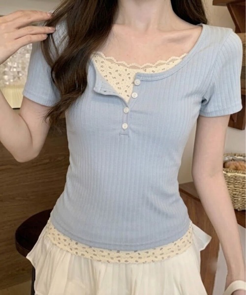 SHEPP(シープ)の「【お気に入り数2300人突破!】レース フェイクレイヤード ヘンリーネック 半袖Tシャツ(Tシャツ/カットソー・レディース・ブルー/アイボリー・M/L)」の2枚目の写真
