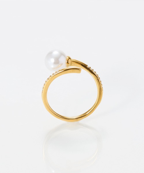 Phoebe(フィービィー)の「【金属アレルギー対応】ドローラップパールビジューリング(リング・レディース・シルバー/イエローゴールド・FREE)」の7枚目の写真
