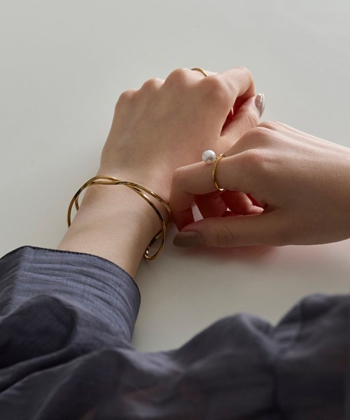 Phoebe(フィービィー)の「【金属アレルギー対応】ドローラップパールビジューリング(リング・レディース・シルバー/イエローゴールド・FREE)」の19枚目の写真