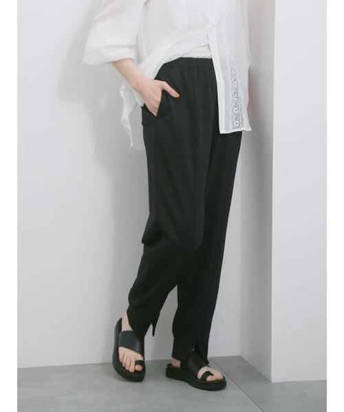 Samansa Mos2 blue（サマンサモスモスブルー）の「◎裏毛センタースリットパンツ（その他パンツ・レディース・ブラック/トップグレー/チャコールグレー・F）」の11枚目の写真