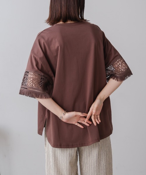 Bou Jeloud(ブージュルード)の「レーススリーブTシャツ(Tシャツ/カットソー・レディース・オフホワイト/ブラウン/ブラック・FREE)」の1枚目の写真