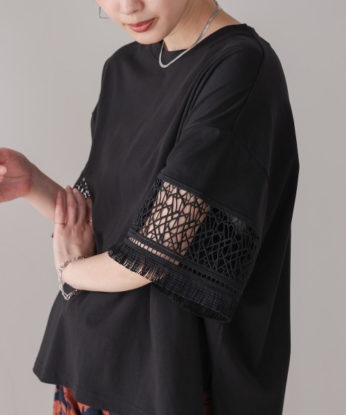 Bou Jeloud(ブージュルード)の「レーススリーブTシャツ(Tシャツ/カットソー・レディース・オフホワイト/ブラウン/ブラック・FREE)」の14枚目の写真
