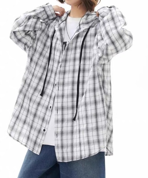 Achic(アシック)の「フード付きシアーチェックシャツ(シャツ/ブラウス・レディース・ホワイト/グレー・M)」の17枚目の写真
