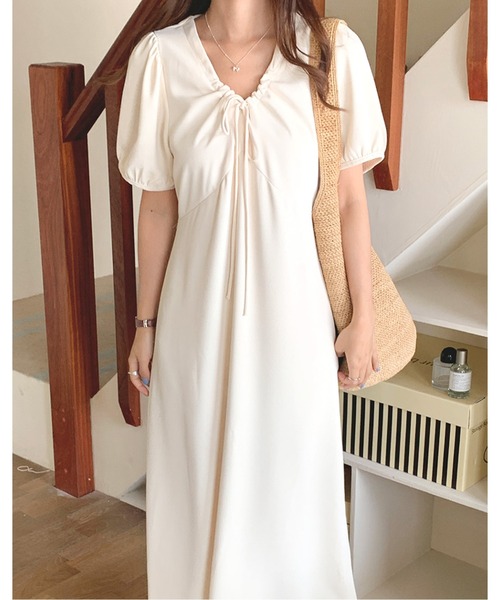 Vネックリボンギャザーパフ袖ロングワンピ