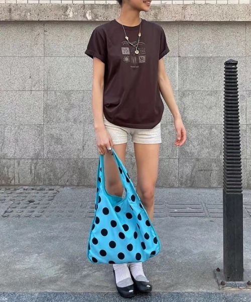 CELENA BEATS(セレナビーツ)の「ドット柄 ビッグ エコバッグ風 ワンハンドルバッグ(ショルダーバッグ・レディース・ブルー・FREE)」の5枚目の写真