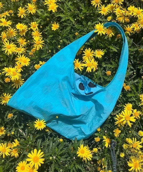 CELENA BEATS(セレナビーツ)の「ドット柄 ビッグ エコバッグ風 ワンハンドルバッグ(ショルダーバッグ・レディース・ブルー・FREE)」の14枚目の写真