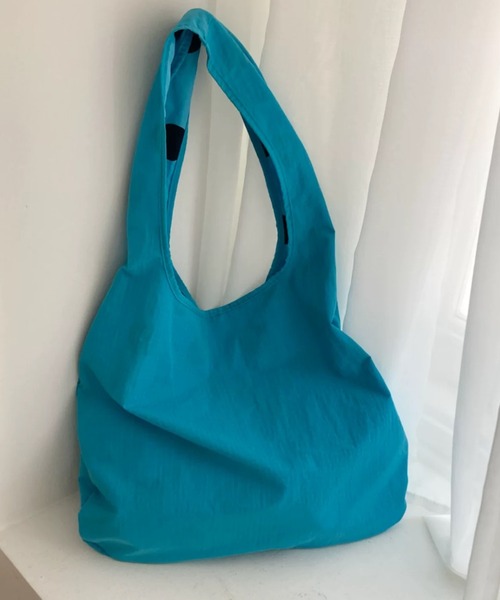 CELENA BEATS(セレナビーツ)の「ドット柄 ビッグ エコバッグ風 ワンハンドルバッグ(ショルダーバッグ・レディース・ブルー・FREE)」の16枚目の写真