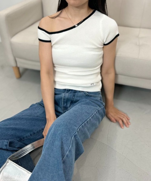 mebole(メボレ)の「エッジラインワンショル(ニット/セーター・レディース・アイボリー・FREE)」の4枚目の写真