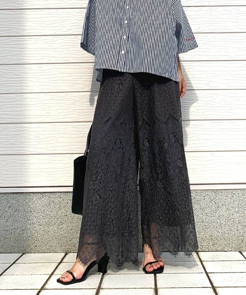 Q（キュー）の「スカラレースワイドパンツ（その他パンツ・レディース・アイボリー/チャコールグレー・MEDIUM）」の2枚目の写真