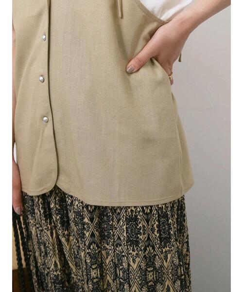 Samansa Mos2 blue（サマンサモスモスブルー）の「◎キャミソールジレ（シャツ/ブラウス・レディース・ベージュ/ブラック/チャコールグレー・F）」の19枚目の写真