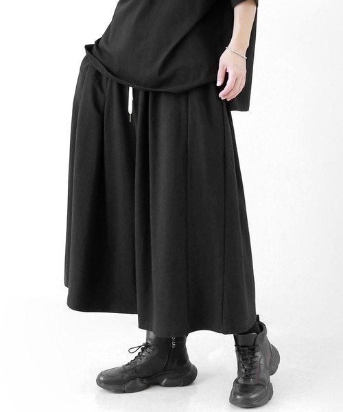 minsobi（ミンソビ）の「タックボリュームワイドバミューダ（その他パンツ・メンズ・ブラック/グレー・FREE）」の16枚目の写真