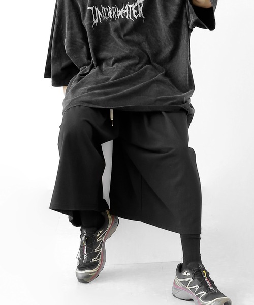 minsobi（ミンソビ）の「タックボリュームワイドバミューダ（その他パンツ・メンズ・ブラック/グレー・FREE）」の18枚目の写真