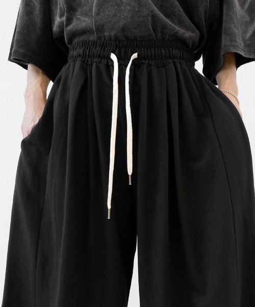 minsobi（ミンソビ）の「タックボリュームワイドバミューダ（その他パンツ・メンズ・ブラック/グレー・FREE）」の20枚目の写真