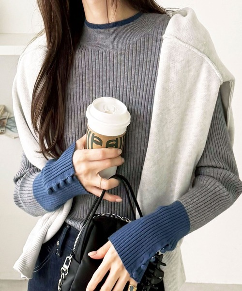 GeeRA(ジーラ)の「もちもち素材と配色が大人かわいい!配色デザイン袖口ボタン付ボトルネックリブニットプルオーバー(ニット/セーター・レディース・ベージュ/オフホワイト/グレー/ブラック/その他・SMALL/MEDIUM/LARGE/X-LARGE)」の4枚目の写真