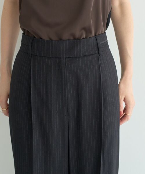 YECCA VECCA（イェッカヴェッカ）の「ウエストデザインワイドストレートパンツ（スラックス・レディース・ストライプ/ブラウン・M/S/M-L）」の13枚目の写真