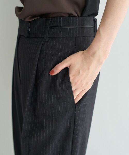 YECCA VECCA（イェッカヴェッカ）の「ウエストデザインワイドストレートパンツ（スラックス・レディース・ストライプ/ブラウン・M/S/M-L）」の14枚目の写真