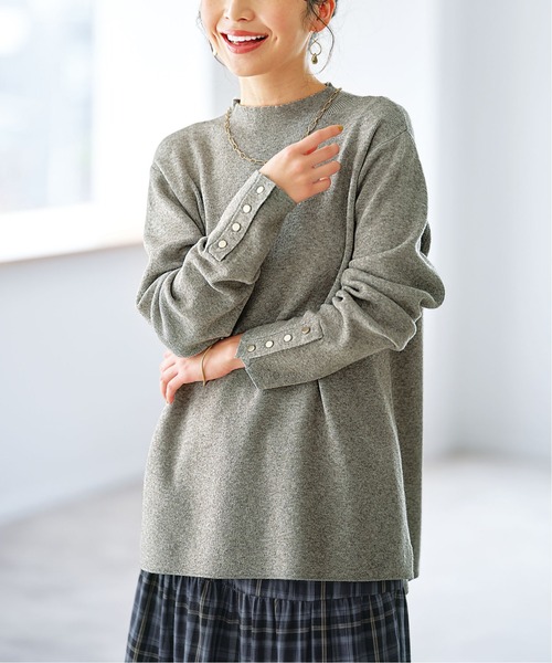 BELLUNA PLUS(ベルーナ)の「もちもち袖ボタンニットプルオーバー(ニット/セーター・レディース・レッド/杢グレー/ブルー/ブラック・X-LARGE/MEDIUM/LARGE)」の3枚目の写真