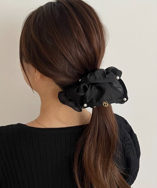 prose verse（プロズヴェール）の「パール付きパイピングシフォンシュシュ（シュシュ・レディース・ブラック/アイボリー・FREE）」の10枚目の写真