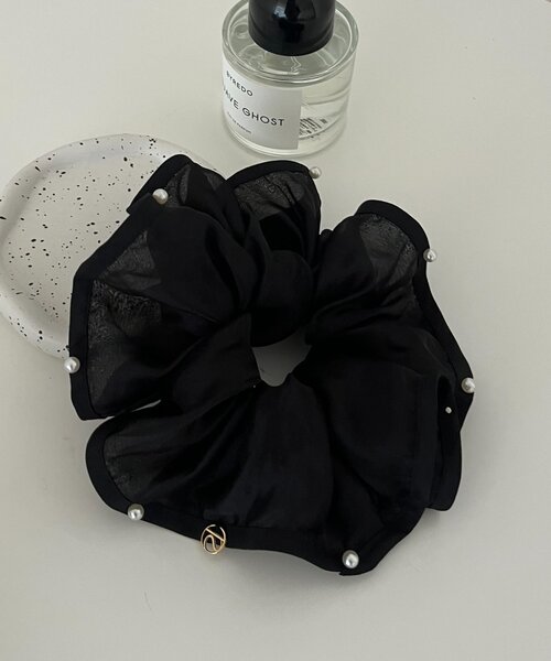 prose verse（プロズヴェール）の「パール付きパイピングシフォンシュシュ（シュシュ・レディース・ブラック/アイボリー・FREE）」の11枚目の写真