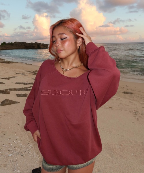 INTER FACTORY（インターファクトリー）の「moeka - SUNOUTFIT オフショルスウェット（スウェット・レディース・リアルツリーカモ/レッド/カーキ・FREE）」の3枚目の写真