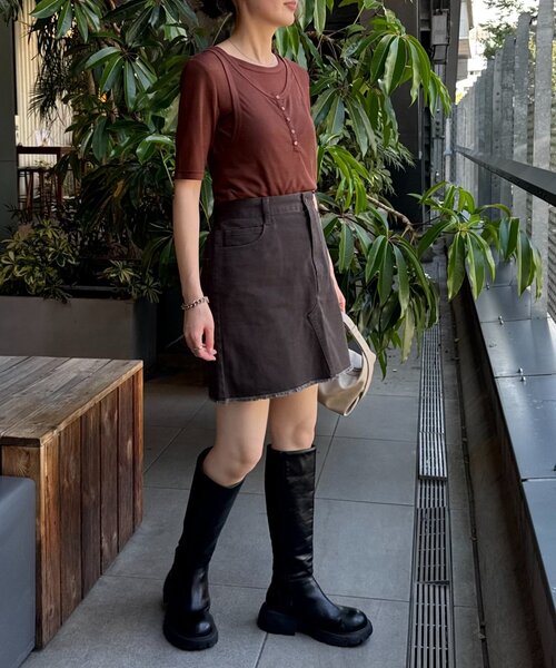 WILLOW(ウィロー)の「【willow】5分袖シアースラブボタンタンクセットトップス(Tシャツ/カットソー・レディース・グレー/ブラウン・ONE SIZE)」の4枚目の写真