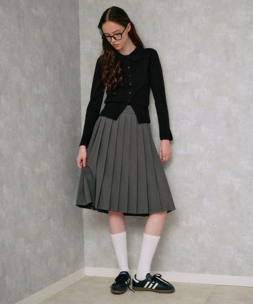 ALAND(エーランド)の「3.3 Field Trip/キャミ付きボタンニット(ニット/セーター・レディース・ブラック/ホワイト×レッド/グレー・FREE)」の5枚目の写真