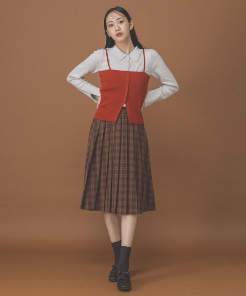 ALAND(エーランド)の「3.3 Field Trip/キャミ付きボタンニット(ニット/セーター・レディース・ブラック/ホワイト×レッド/グレー・FREE)」の8枚目の写真