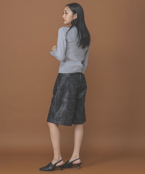 ALAND(エーランド)の「3.3 Field Trip/キャミ付きボタンニット(ニット/セーター・レディース・ブラック/ホワイト×レッド/グレー・FREE)」の16枚目の写真