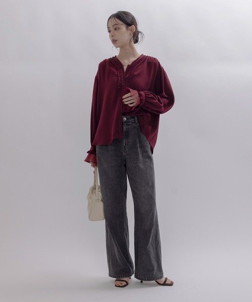 Eimee Law（エイミーロウ）の「プリーツフリルジョーゼットブラウス（シャツ/ブラウス・レディース・ボルドー/オフホワイト/ブラック/サックスブルー・FREE）」の19枚目の写真