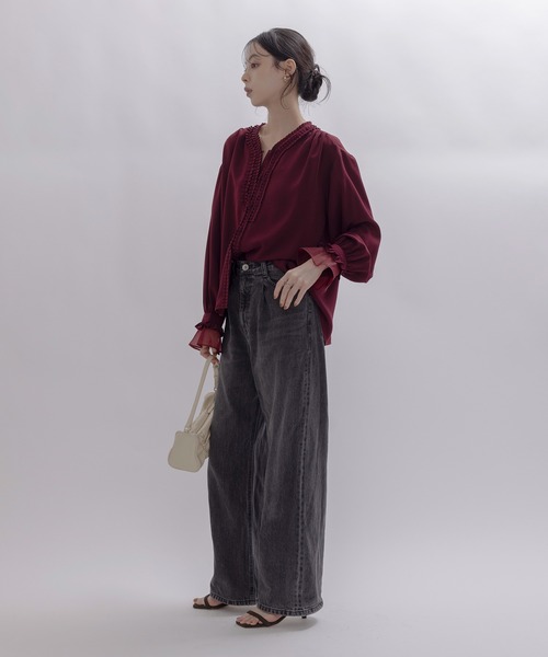 Eimee Law（エイミーロウ）の「プリーツフリルジョーゼットブラウス（シャツ/ブラウス・レディース・ボルドー/オフホワイト/ブラック/サックスブルー・FREE）」の20枚目の写真